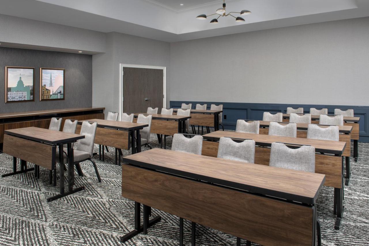 Courtyard By Marriott Savannah Downtown - Historic District Bagian luar foto