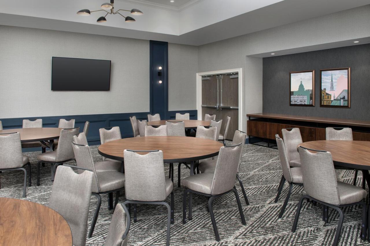 Courtyard By Marriott Savannah Downtown - Historic District Bagian luar foto