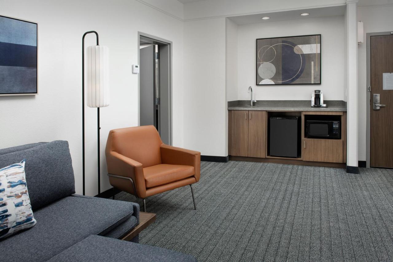 Courtyard By Marriott Savannah Downtown - Historic District Bagian luar foto