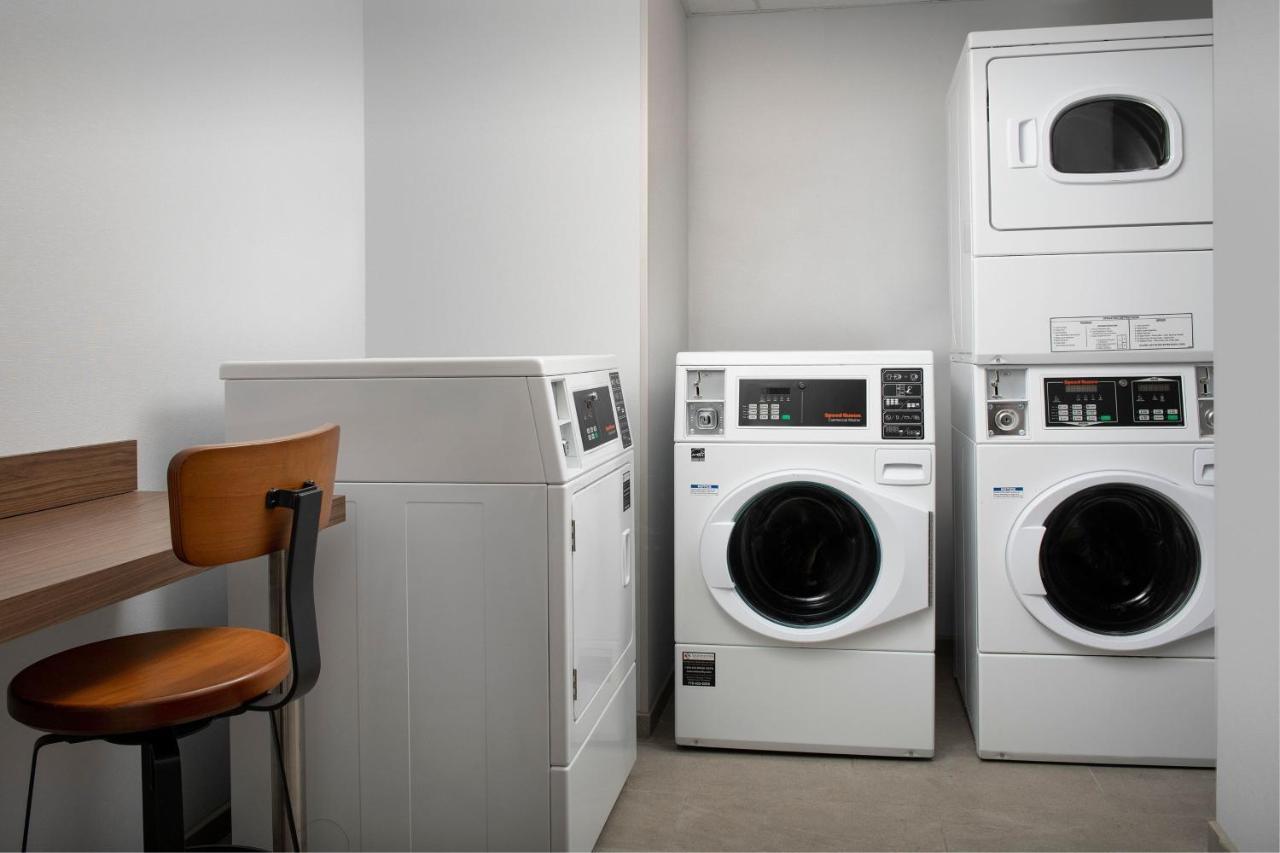 Courtyard By Marriott Savannah Downtown - Historic District Bagian luar foto