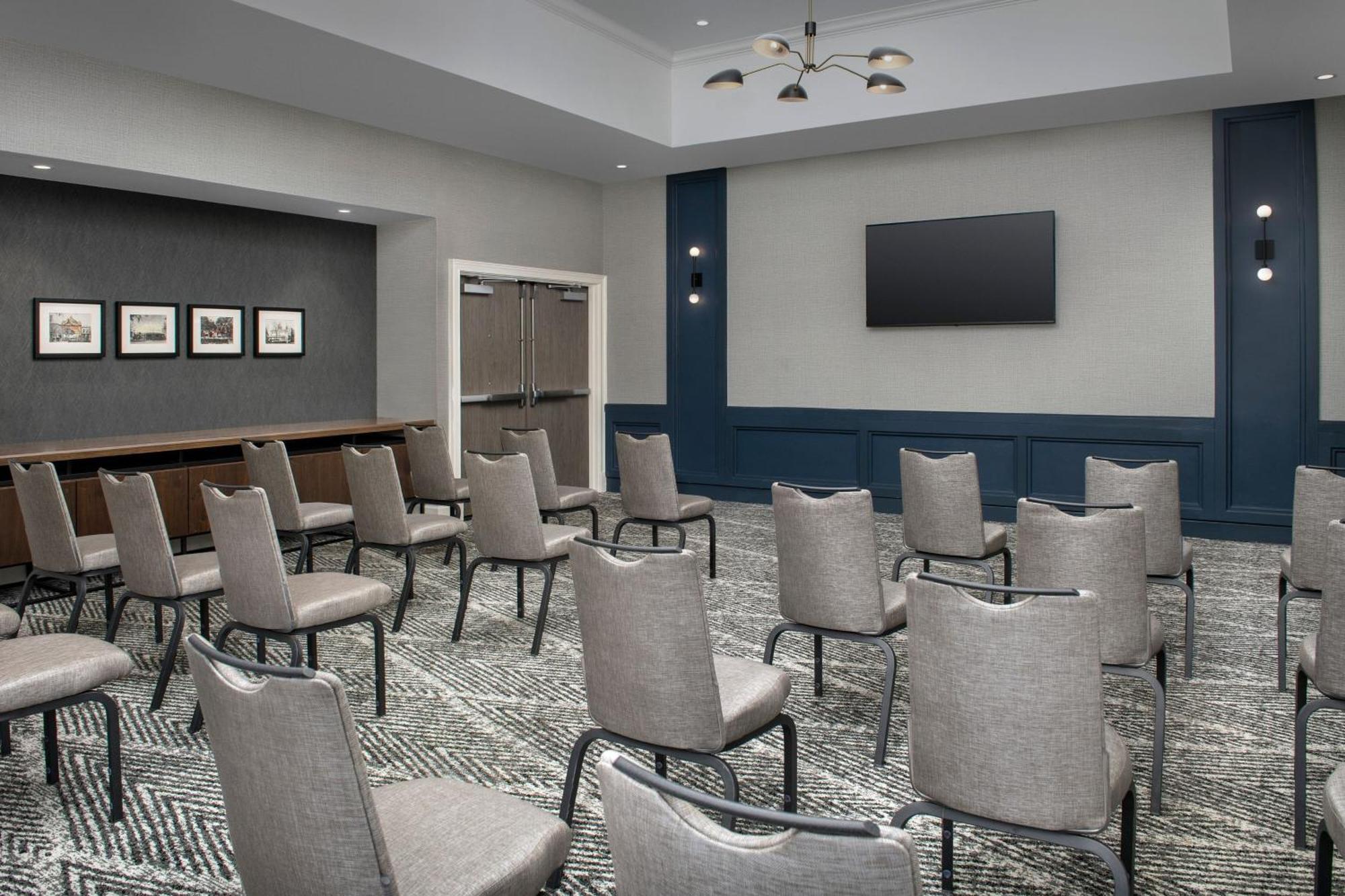 Courtyard By Marriott Savannah Downtown - Historic District Bagian luar foto
