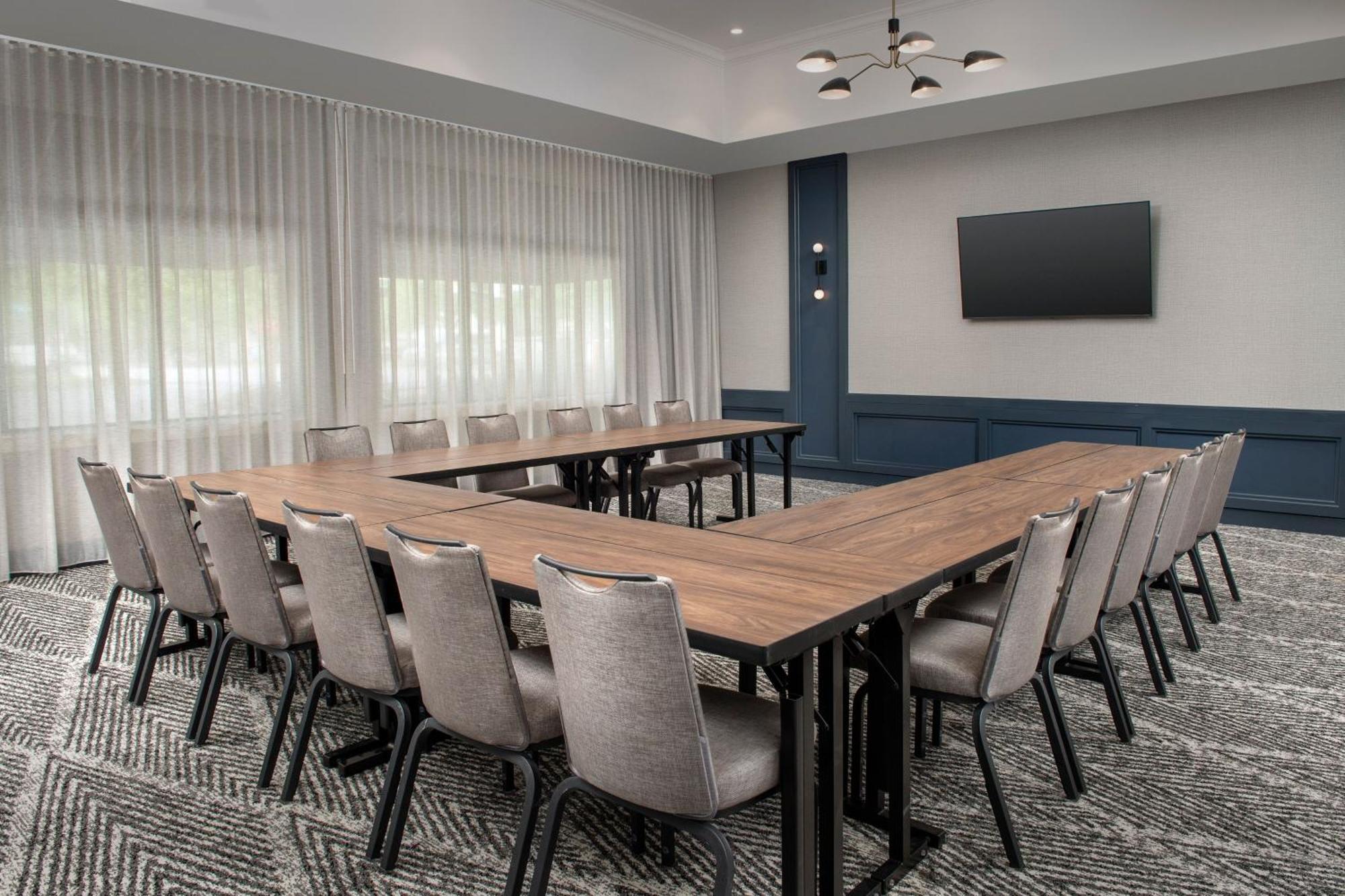 Courtyard By Marriott Savannah Downtown - Historic District Bagian luar foto