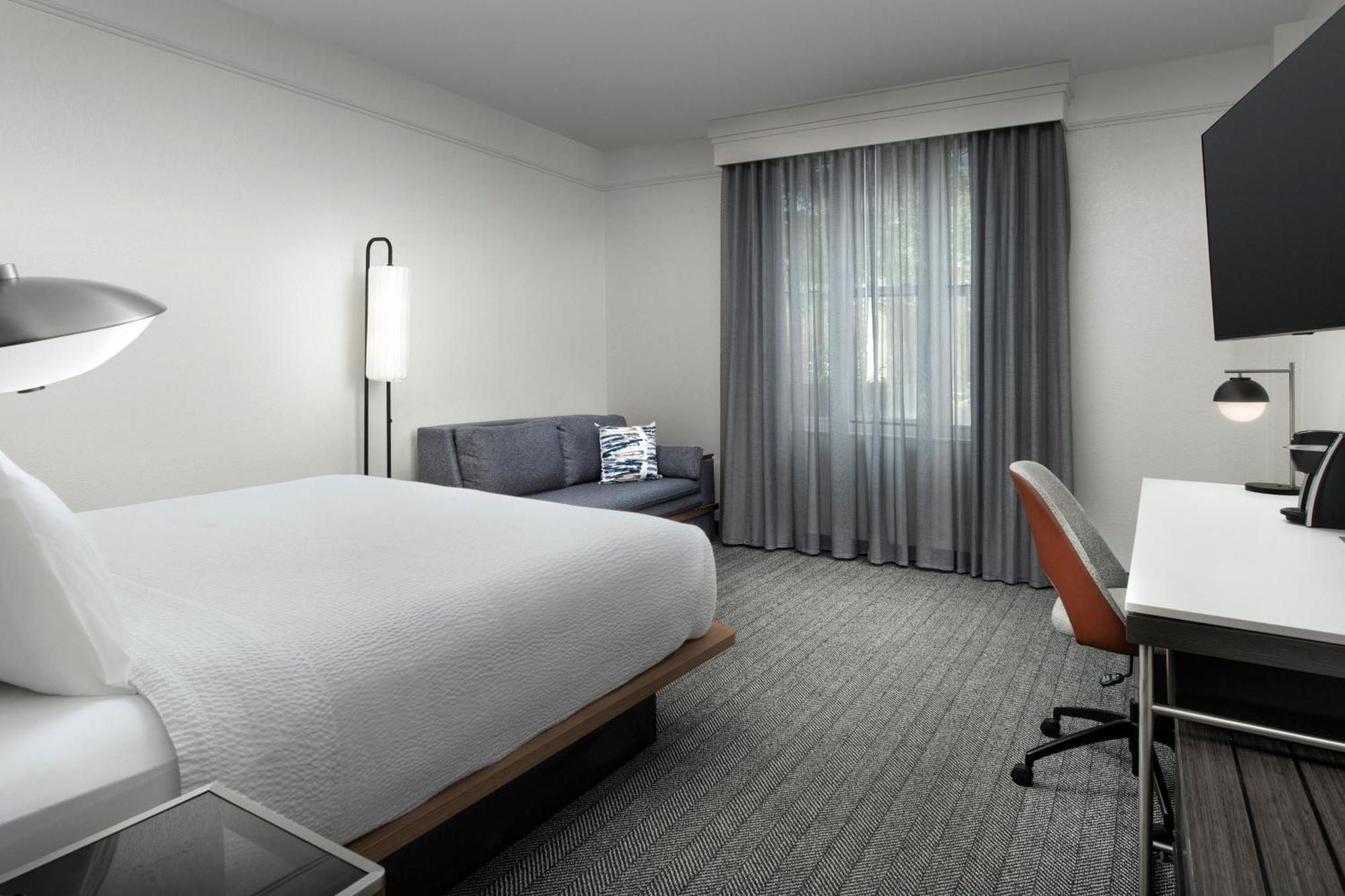 Courtyard By Marriott Savannah Downtown - Historic District Bagian luar foto