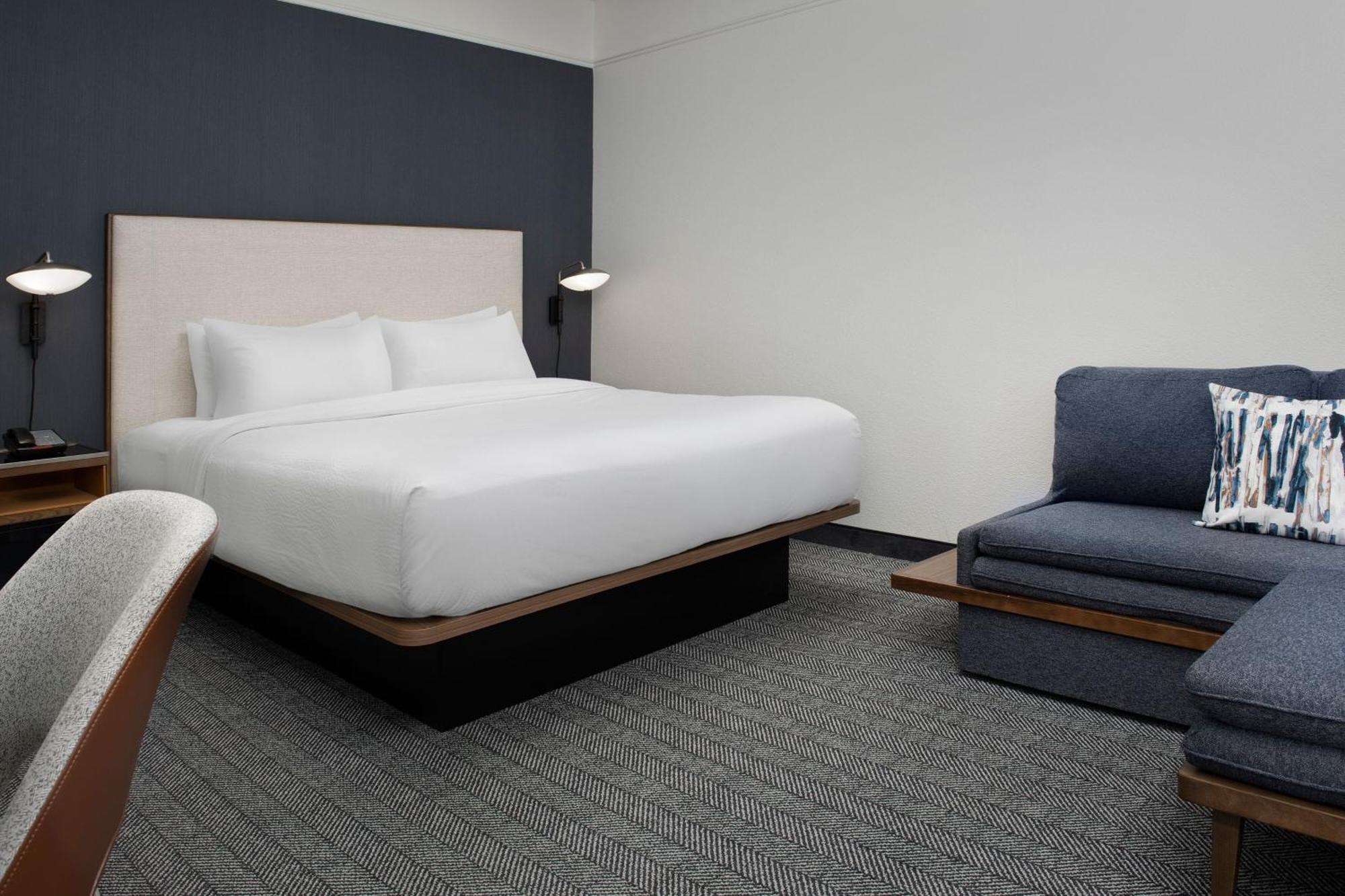 Courtyard By Marriott Savannah Downtown - Historic District Bagian luar foto