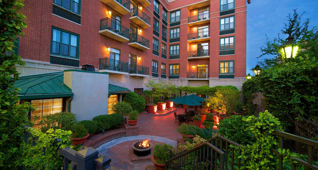 Courtyard By Marriott Savannah Downtown - Historic District Bagian luar foto